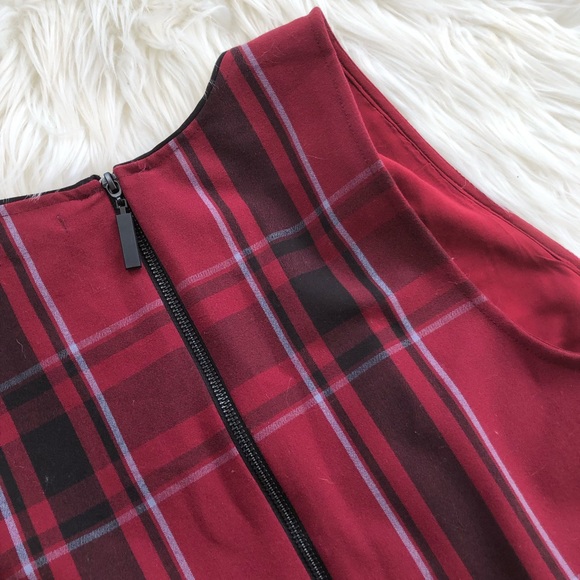 Holiday Romper | URBN - Picture 5 of 6